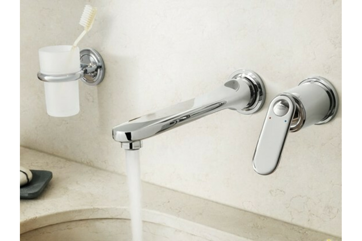 Краны в ванной в стену. Смеситель Grohe veris. Смеситель для раковины Grohe veris. Встраиваемый смеситель Грое 32635000. Встроенный смеситель для умывальника встроенный Грое.